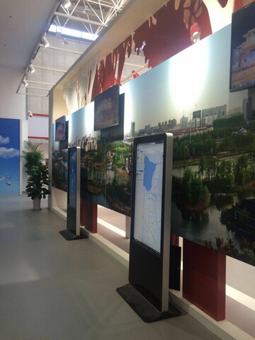 宿遷市建市20周年展覽館信息發(fā)布、觸摸設(shè)備均由米可提供1.jpg